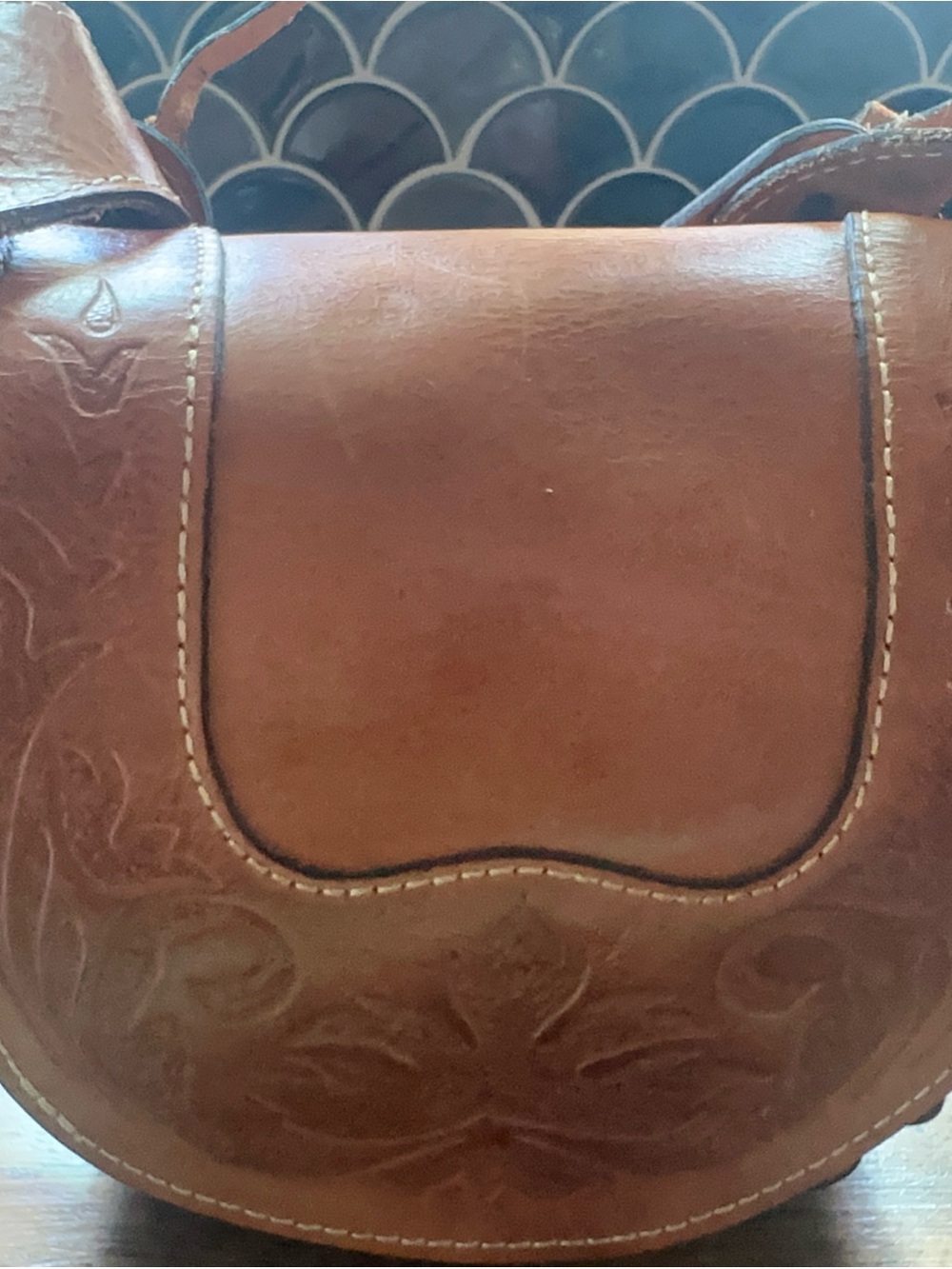 Patricia Nash Tan Leather Tooled Crossbody Bag - Picture 3 of 8